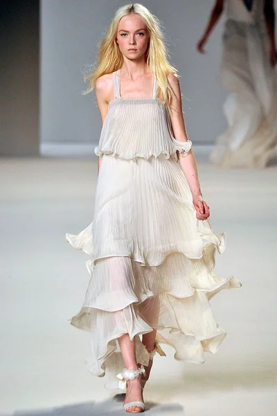 Look 28